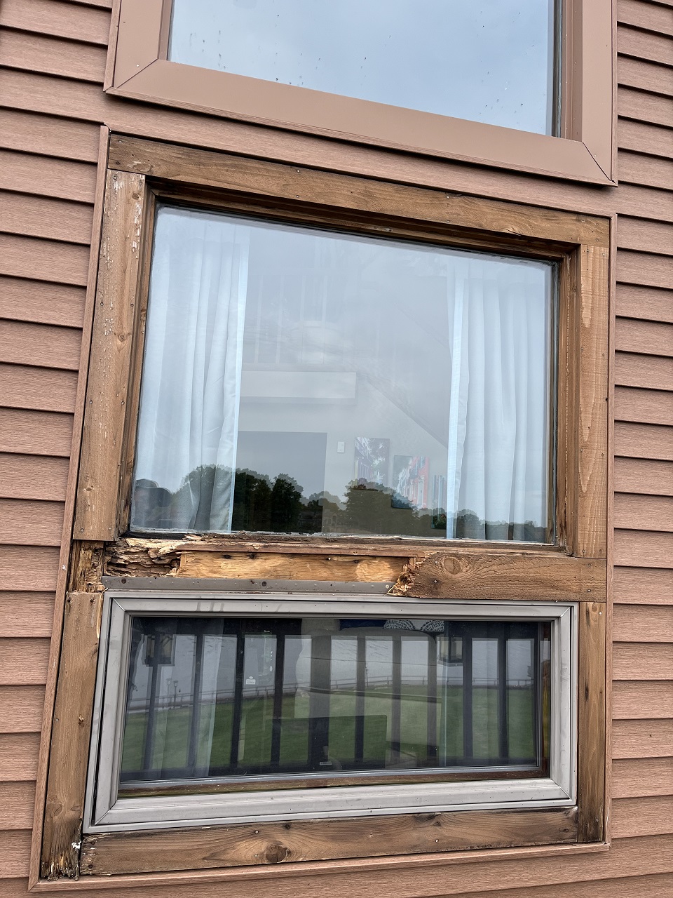 Rotten window before and after work